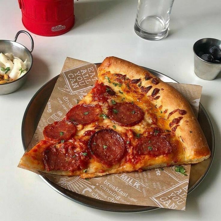 orderformoa's tweet photo. order: cake, pizza and ice cream
for: @jeon_jyotika_17 
from: hyuka https://t.co/G9XkGVE7MT