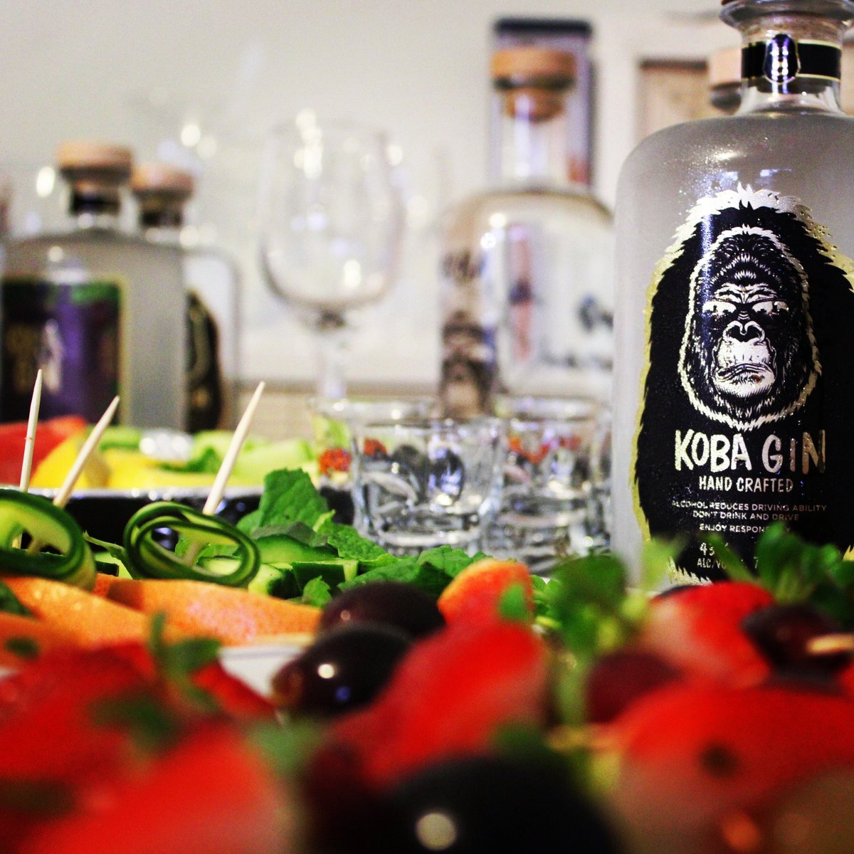 KOBA_CRAFT's tweet photo. Gin is one spirit that makes the most fun and colourful  cocktails! 🍹🍸 What's your favourite KOBA GIN cocktail? 🫒🦍 https://t.co/G5GHpnNZ42