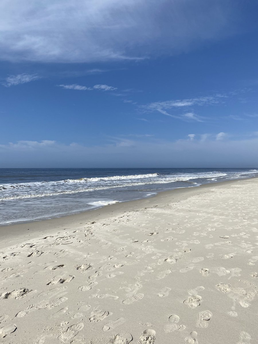 LynnHefele's tweet photo. Love reflecting, creating and rejuvenating while ride my eBike on the beach! How about you @ClearlyCrystal @yogaforpe @ShannonMaly #OPENAllWeek https://t.co/Lw1iQEqi3w