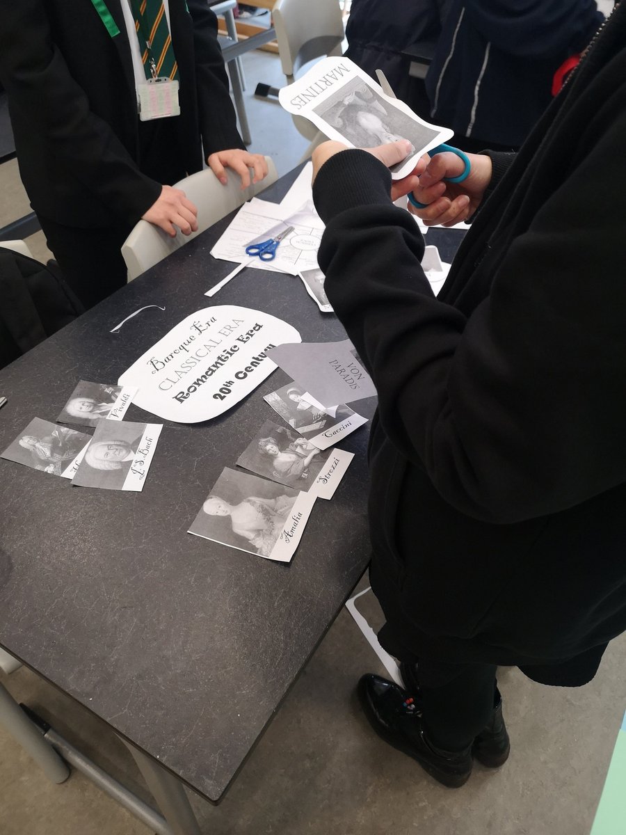 LisaClarkeMusic's tweet image. #GCSEMusicians @Levenshulmehigh collaborating to create a #timeline #revisiontool for key musical features in different eras of music. 🎶⏳⏰