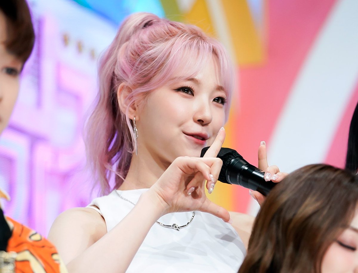 jiheon pics! tweet media