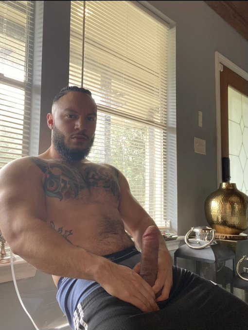 Watch Sir Gio's leaked NSFW photo on TwXstars