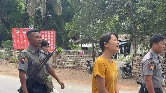 Being brave has become the new normal in #Myanmar: This teacher in the Ayeyarwady division continued to sing "We Will Win" even as she got arrested (FB). 5,467 people have been detained since the coup, more than 4,000 are still in prison (<a href="/aapp_burma/">AAPP (Burma)</a> ) #WhatsHappeninglnMyanmar