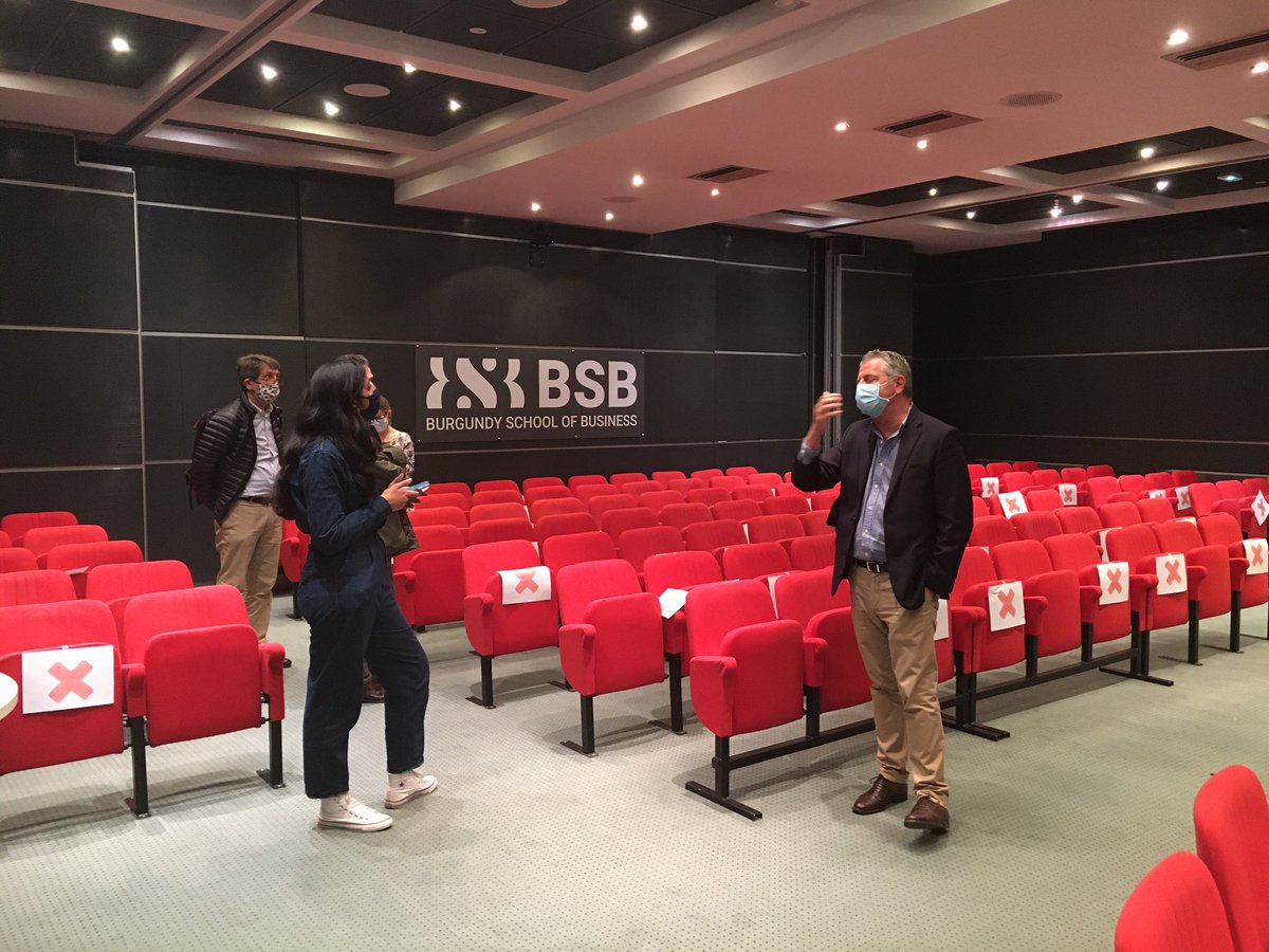 Excellente escapade lyonnaise afin de faire découvrir notre magnifique nouveau campus à quelques journalistes. Merci de la visite <a href="/em_ferrand/">Emma Ferrand</a> <a href="/HadouniZ/">Hadouni Fatima Zohra</a> @FellusVannier <a href="/StefPolette/">Stéphanie Polette</a> &amp; JC Lewandowski. #BSBMangeDuLyon