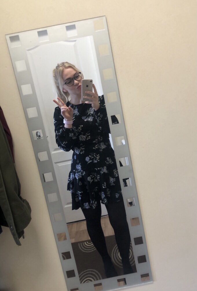 I’m going to be an ACTUAL REAL LIFE TEACHER from September with my very own Y1/2 class😭 
Sooo excited to be offered my first teaching job at a school that I love!👩🏼‍🏫📚✏️🎉 #NQT #edutwitter