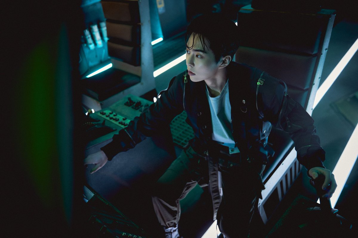 EXOXOXOID_'s tweet photo. EXO Special Album [DON'T FIGHT THE FEELING]

▫️2021.05.27 EPISODE 02. ONE GIANT LEAP - XIUMIN

https://t.co/O8fGZiyWCZ
https://t.co/OKAuWRkbh0

#DONT_FIGHT_THE_FEELING 
#EXO #엑소 #XIUMIN #시우민 #김민석 
@weareoneEXO @exoonearewe https://t.co/TcvKCizw8W