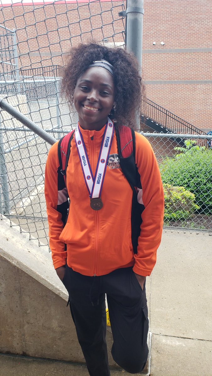 Congratulations to Senior, Nyla Adams, who capped off her high school career with an All-State medal in the long jump. She jumped 17' 8 1/4" good for 8th place!