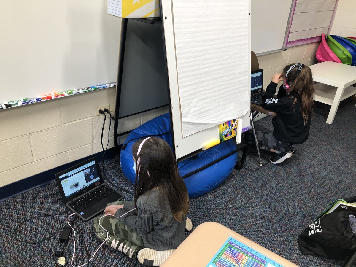 wadelman8's tweet photo. Presenting our state fair projects to Mrs. Bauer’s class! #d70gators https://t.co/AHsxJaIa7S