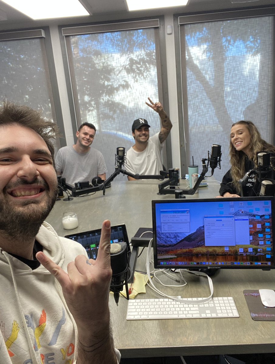 GoneFishkin's tweet photo. If you missed @huntermoreno and @jennaawolf of @msyfao co-hosting plus @jamesquickmusic hanging in studio and quick calls with @ronnie_ish of @ASITISofficial and @CameronWalker of @wearetwinxl you can listen here! - https://t.co/jXgHyBcAQG https://t.co/ktDXpkljH6