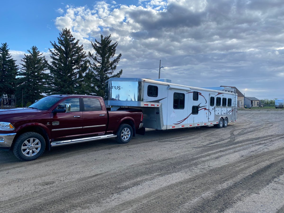 dd_willy's tweet photo. From hockey to horses this gal is keeping us busy! She’s hung up her skates this spring for horse shows and barrels, off to our first highschool rodeo this spring today #saskhighschoolrodeo #kaykee07 #barrels #poles #goats #horses #barrelmom #rodeomom #mrwatson #Rodeo https://t.co/VDalAbImXJ
