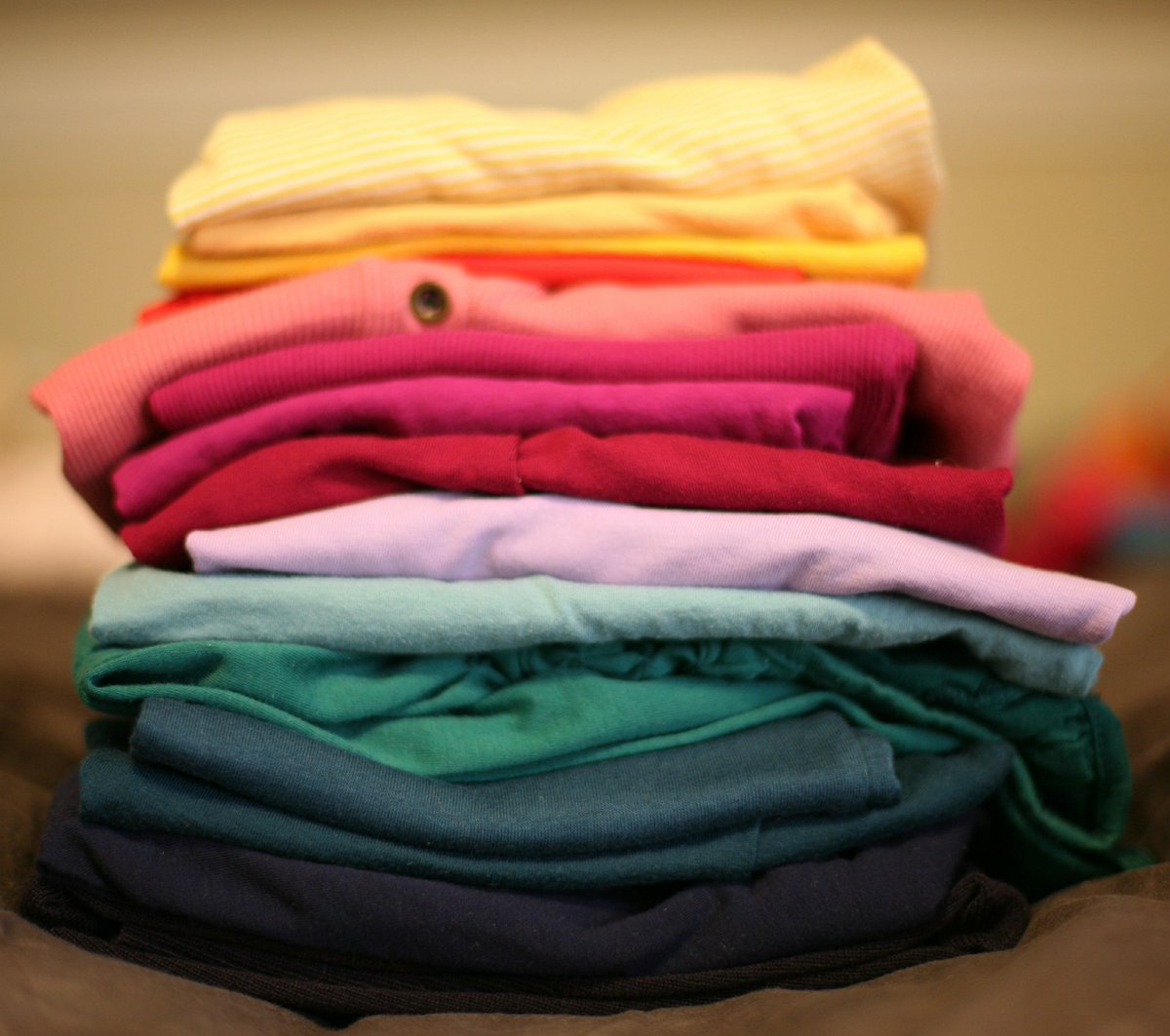 Enjoy freshly ironed clothes, bedding, and linen with our affordable ironing services. We can collect and return, or iron as part of our regular house cleaning service. #nefollowers #ironing ow.ly/PjAo30rHDie