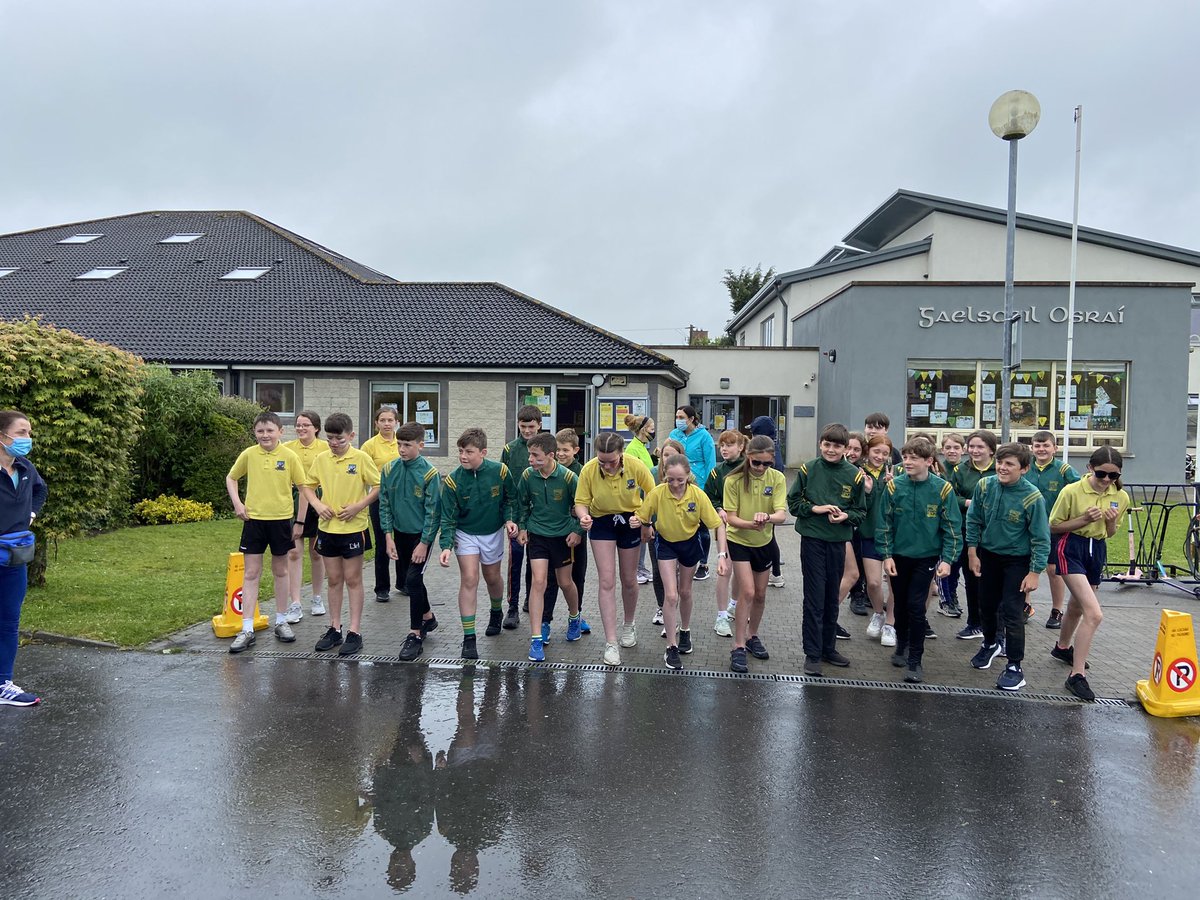 rithbeo's tweet photo. Blas imeachtaí an lae inniu! Bhí rásaíocht iontach ar siúl arís. A taste of today’s activities, there was more great running today 🏃‍♂️🏃🏽‍♀️🙌 There’s still time to register for the time event on https://t.co/TIdIBnO55f and of course the páistí can run again. https://t.co/FvJu8ZOfZc