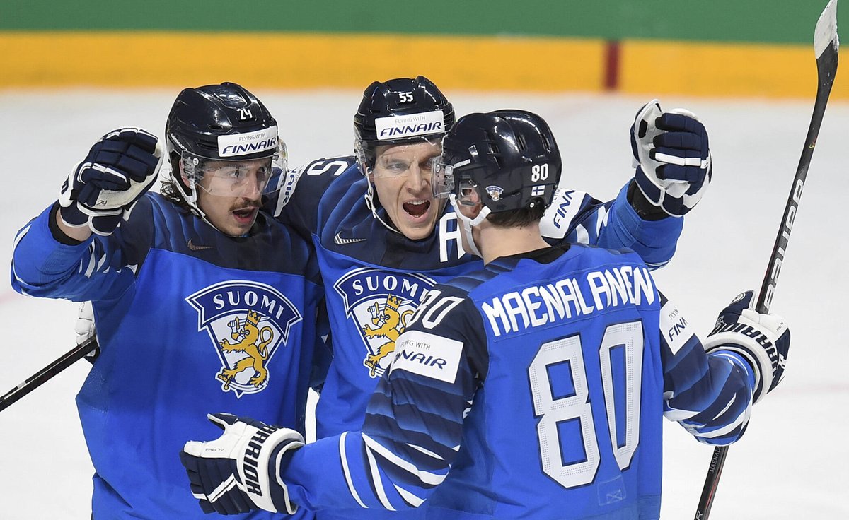 SPORT1 Public Relations (@sport1_pr) on Twitter photo Morgen gilt's wieder für <a href="/deb_teams/">Deutscher Eishockey-Bund</a> im Kampf ums Viertelfinale der #EishockeyWM. Der Kracher gegen Tabellenführer & Weltmeister 🇫🇮 am Sa. live ab 18:30 Uhr <a href="/SPORT1/">SPORT1</a> mit <a href="/Laura_Papendick/">Laura Papendick</a>, <a href="/BastiSchwele/">Basti Schwele</a> & <a href="/RickGoldmann/">Rick Goldmann</a> am Mikro. Einschalten & Daumen drücken! ⚫️🔴🟡 #deb #IIHFWorlds Morgen gilt's wieder für <a href="/deb_teams/">Deutscher Eishockey-Bund</a> im Kampf ums Viertelfinale der #EishockeyWM. Der Kracher gegen Tabellenführer & Weltmeister 🇫🇮 am Sa. live ab 18:30 Uhr <a href="/SPORT1/">SPORT1</a> mit <a href="/Laura_Papendick/">Laura Papendick</a>, <a href="/BastiSchwele/">Basti Schwele</a> & <a href="/RickGoldmann/">Rick Goldmann</a> am Mikro. Einschalten & Daumen drücken! ⚫️🔴🟡 #deb #IIHFWorlds