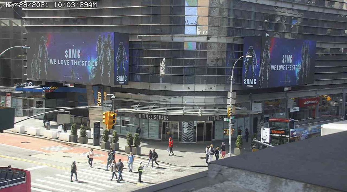 KatStryker111's tweet photo. $AMC 💥NYC BILLBOARDS LIVE💥Webcam shots of The Billboard in NYC💥Just Need Photos Next To AMC💥 Tag Me In Any Photos And Video And I’ll Retweet! #apestogetherstrong #AMC https://t.co/0FipxJaPXy