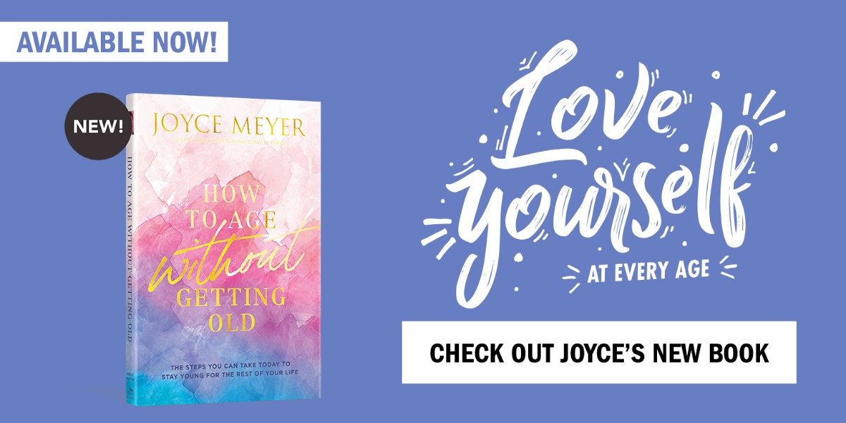 JoyceMeyer's tweet photo. Embrace each season of your life and learn to live into it fully with grace and help from Joyce! Order your copy of How To Age Without Getting Old today at https://t.co/fgvPOTUpjo #HowToAgeBook #NewBook https://t.co/g86qIsy3nj