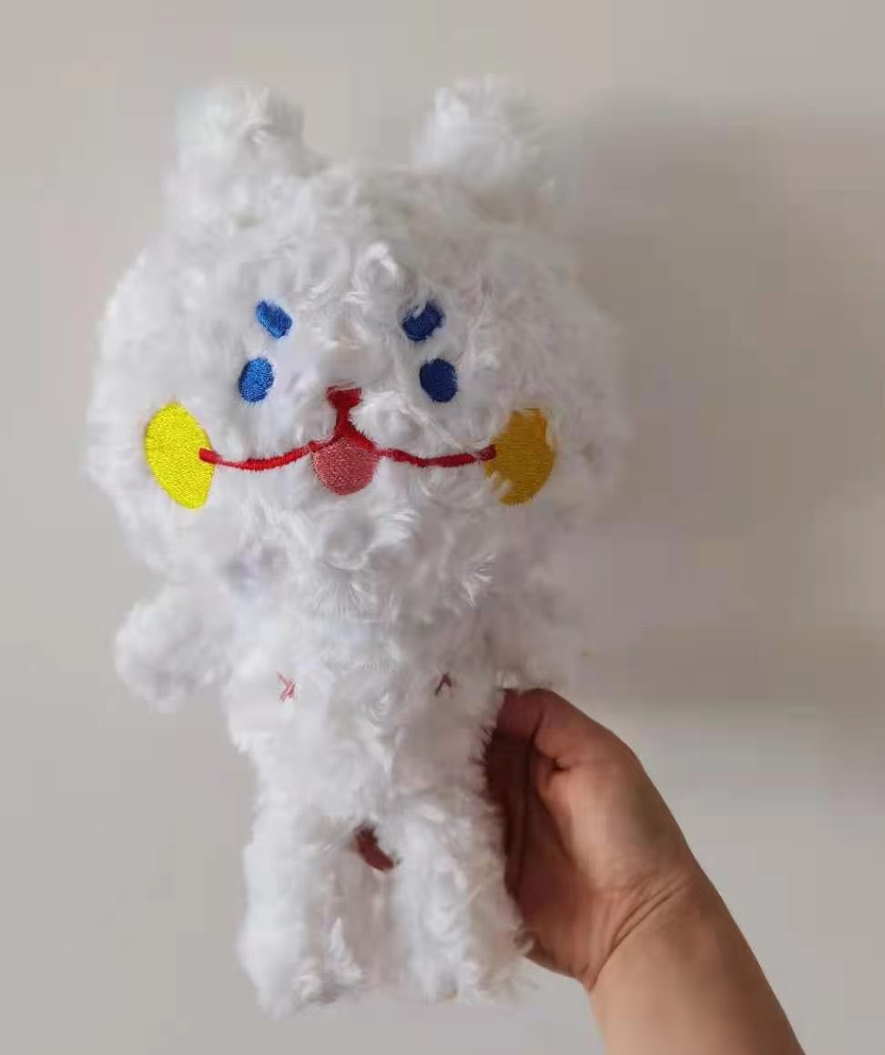 liliuhms's tweet photo. limited edition fuzzy bun https://t.co/CemxNiys57