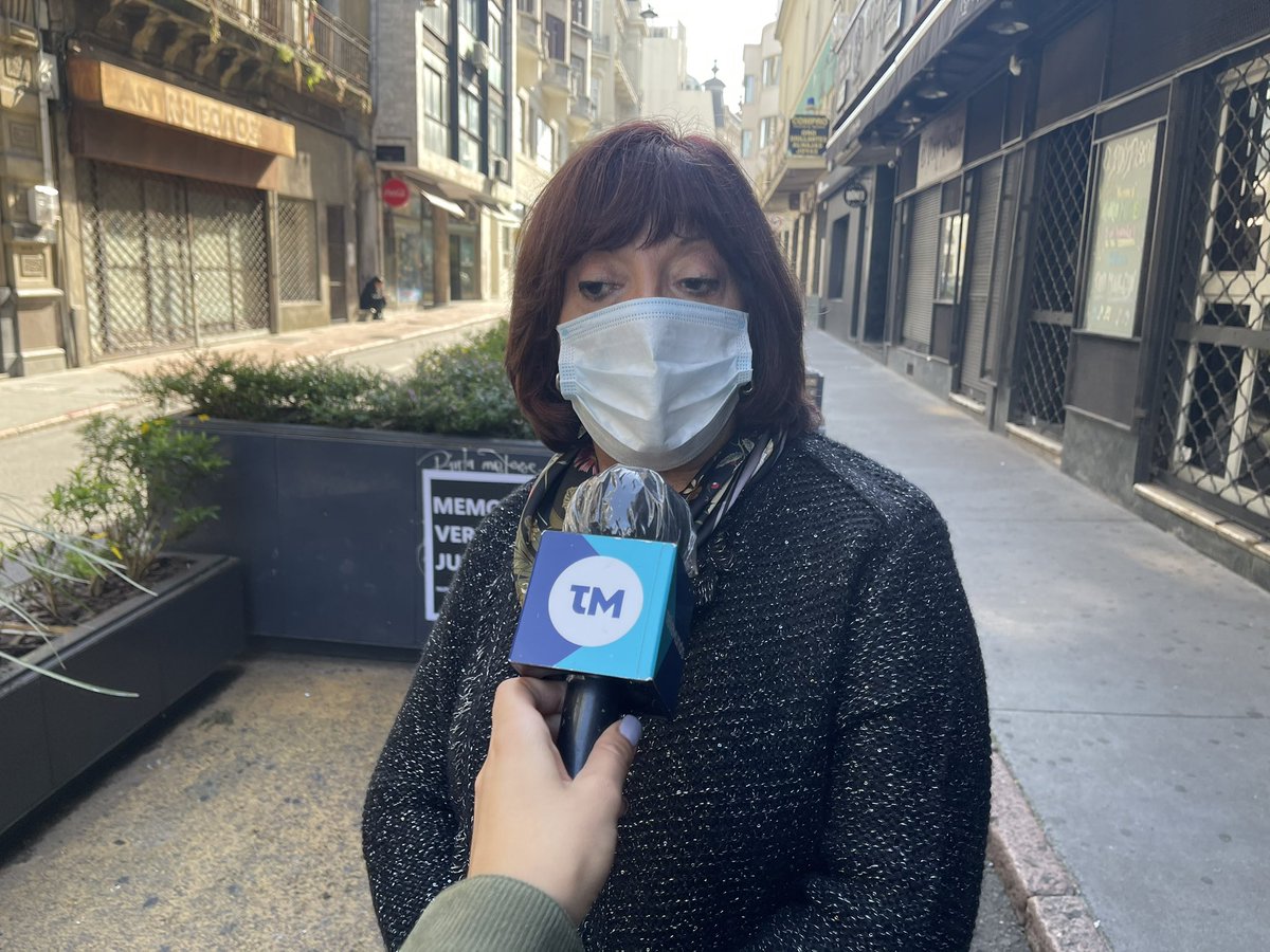 #AHORA | La directora de Primaria Graciela Fabeyro afirmó que están dadas las condiciones para continuar con la presencialidad en las escuelas, pero aseguró que 4to, 5to y 6to no volverán a los centros. El objetivo es bajar la movilidad. <a href="/TelemundoUY/">Telemundo</a>
