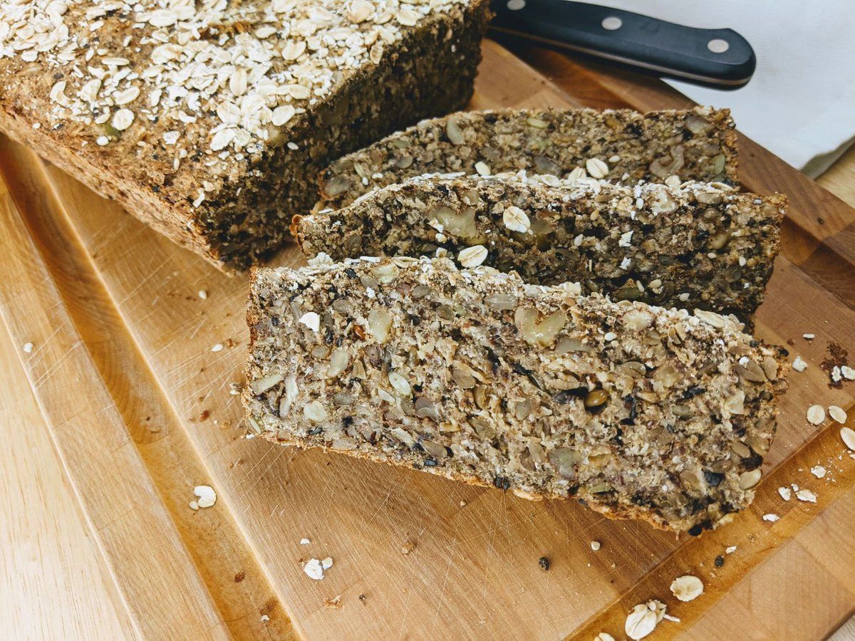jocookebest_art's tweet image. Vegan Seed Bread - #seedbread #veganbread #glutenfreebread #glutenfreevegan #oilfreevegan #wfpb #wfpbno #seednutbread #healthybread #breadrecipe #eatmoreseeds #eatplants #vegan #veganchef mailchi.mp/723811514ae5/p… via @ChefKatieS