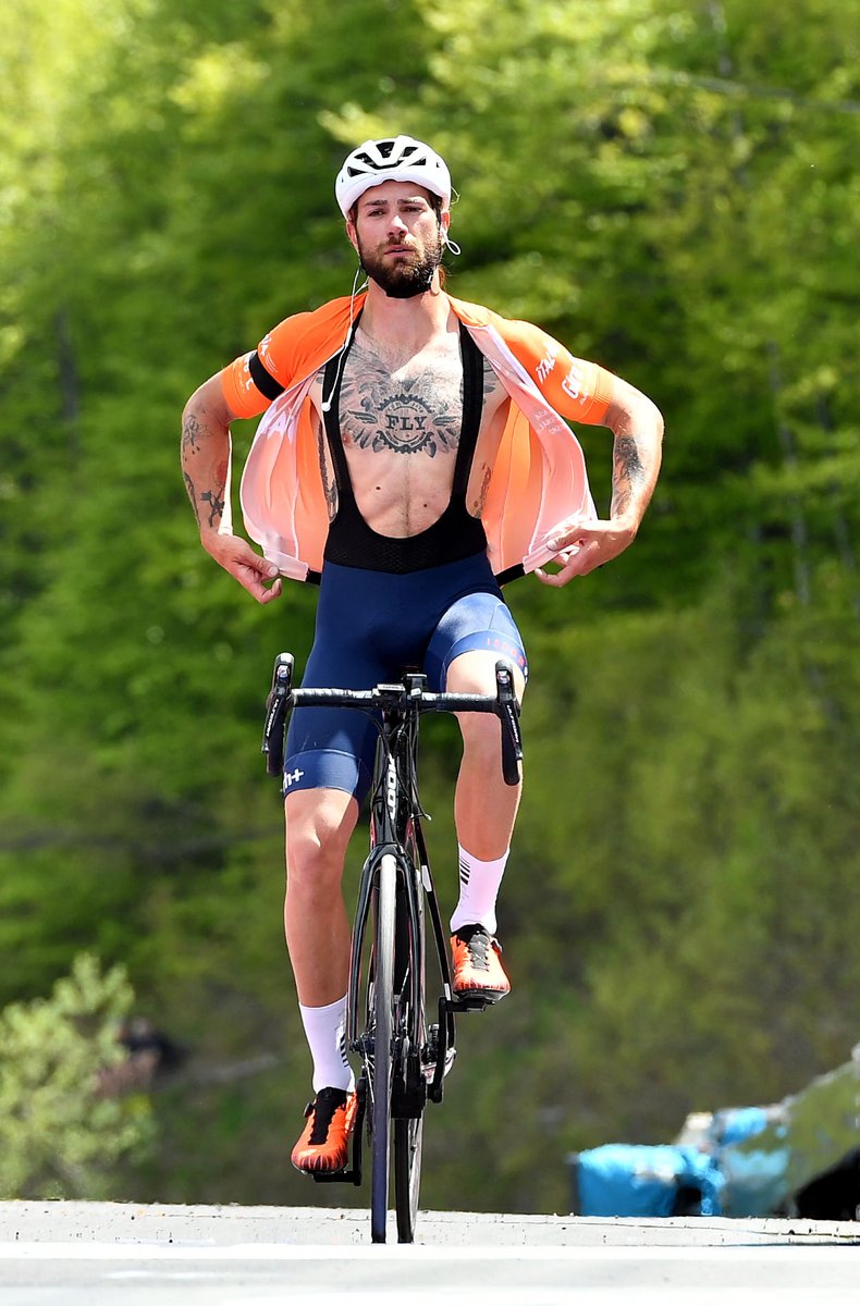 FLYCyclingTeam's tweet photo. Stresa - Alpe di Mera
Stage 19 of #GiroE ⚡✌
-
#FlyCyclingTeam
#FlyCyclingTeamCdi
#FlyTeam
#CentroDiagnosticoItaliano
#CdiPerLoSport
#CDIperlaprevenzione
#rhthelookofsport
#rhpeople
#zerorh
#LookCycle
#LookClubItaly
#RideYourDream https://t.co/PoC09rkixA