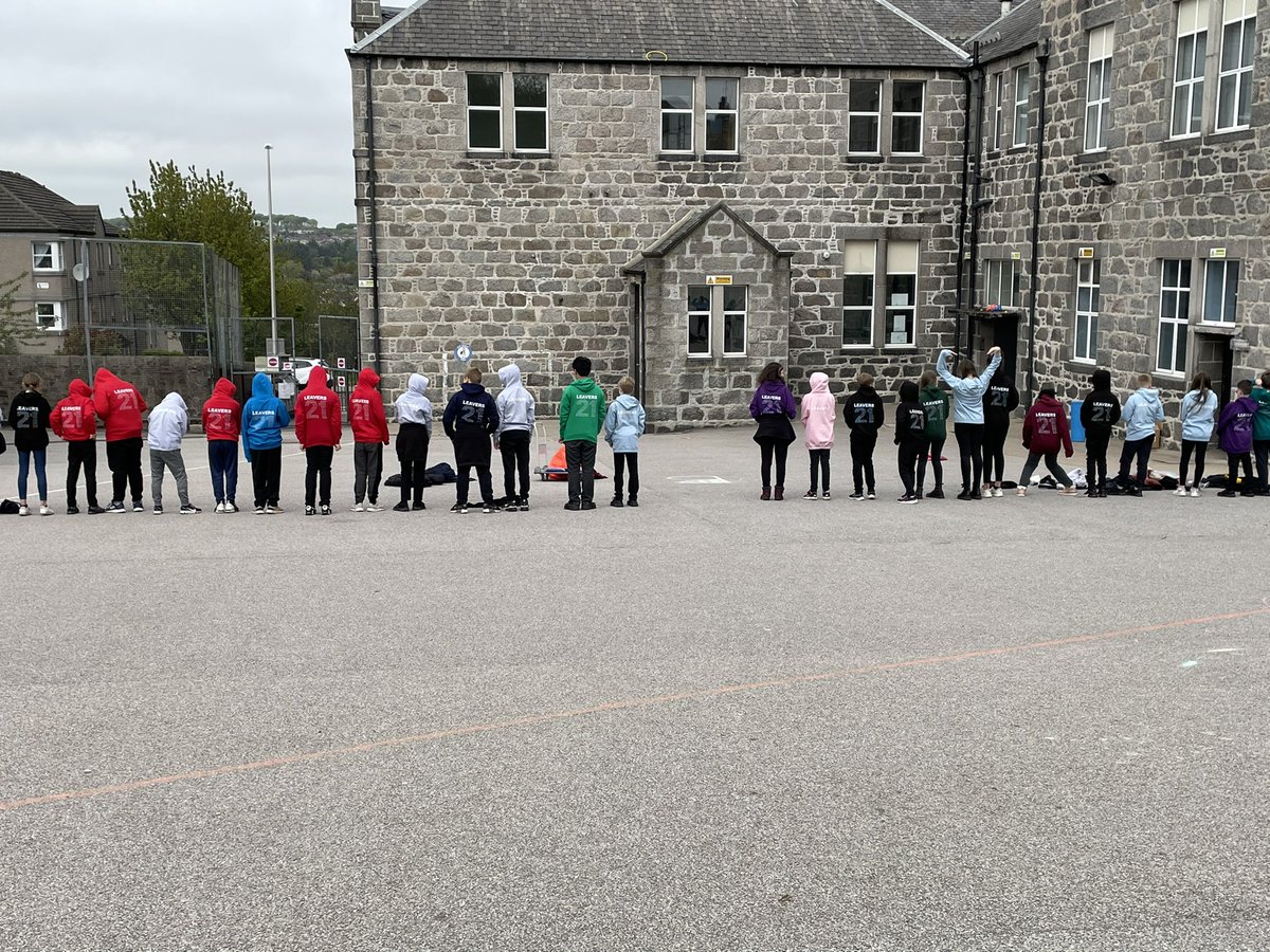 MrRMckenzie1's tweet photo. Very happy and proud leavers 2021! Thank you to @FriendsWoodside for supplying the hoodies! #leavers #surprise #excitingtimes #almosttheend @woodside_school https://t.co/DqohthwsKZ