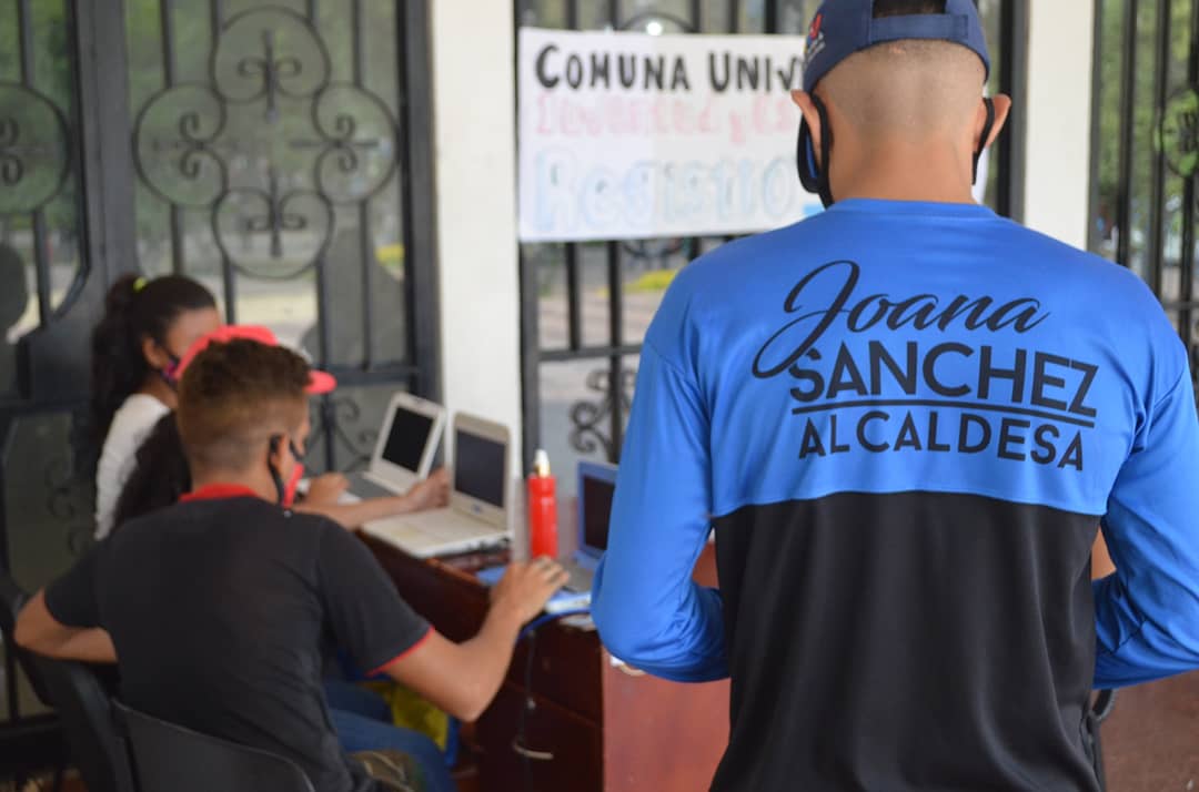 ConcejoM2021's tweet photo. #28Mayo 📢 Continúa jornada de registro 2021 de los bachilleres en el sistema de OPSU, el cual dirigen los jóvenes estudiantes del nivel superior del PSUV del municipio, esta actividad se llevará a cabo durante las semanas flexible hasta el 17 de julio
#JuntosConstruimosFuturo https://t.co/t3SbzAp2Ft