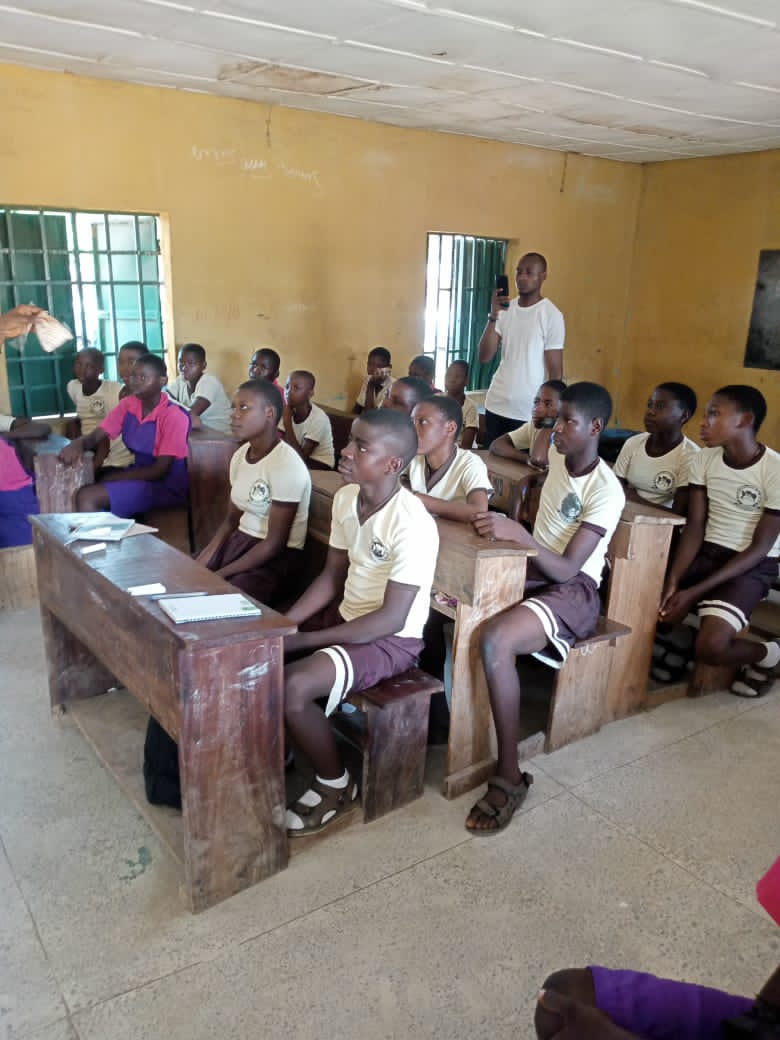 DevTrainNg's tweet photo. The boys were excited to learn about their responsibility in offering social support to the girls as menstruation is a natural occurrence.

#ItsTimeForAction
#WorldMenstrualHygieneDay
#SustainableYouthDevelopment https://t.co/vWdTvn7TBR
