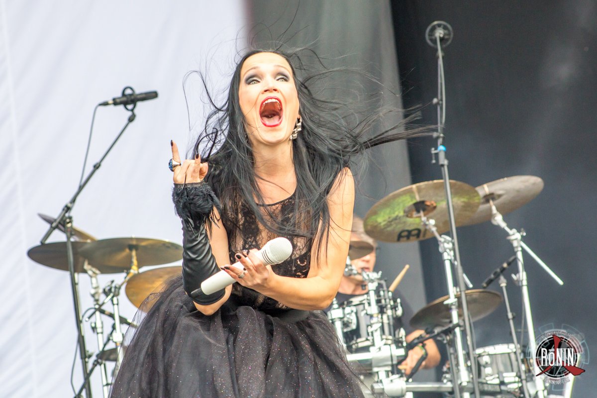 TarjaFrance's tweet photo. Quand Tarja fait la folle sur scène ! 🤣 Je l'adore ! ♥️
When Tarja becomes crazy on stage! 🤣 Love her! ♥️
📸 © RoNIN
#tarja #tarjaturunen @tarjaofficial #rockon #hellfest2016 @hellfestopenair #hellfest https://t.co/yxReDv9EFp
