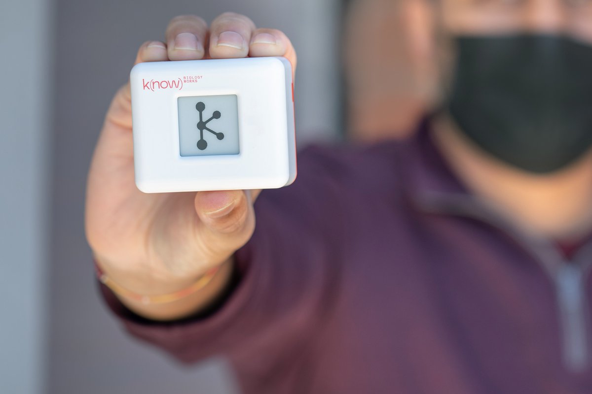 BiologyWorks's tweet photo. The #BiologyWorks k(now)™ test delivers fast and affordable molecular COVID-19 test results. It’s a remarkably small device and nasal swab kit that offers the high sensitivity and accuracy for #COVID19 seen in PCR laboratory tests, even for asymptomatic individuals. https://t.co/498Hel75oq