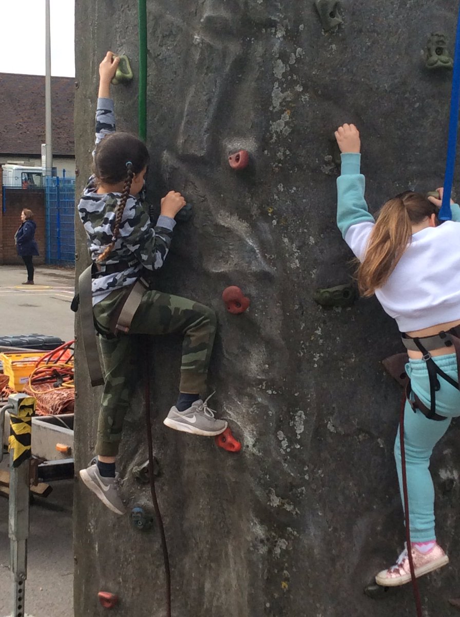 HighfieldY2's tweet photo. Fun with the mountain monkeys! 😁😁#HSTMSHINE N-risk taking https://t.co/Jo16Xxs0UB