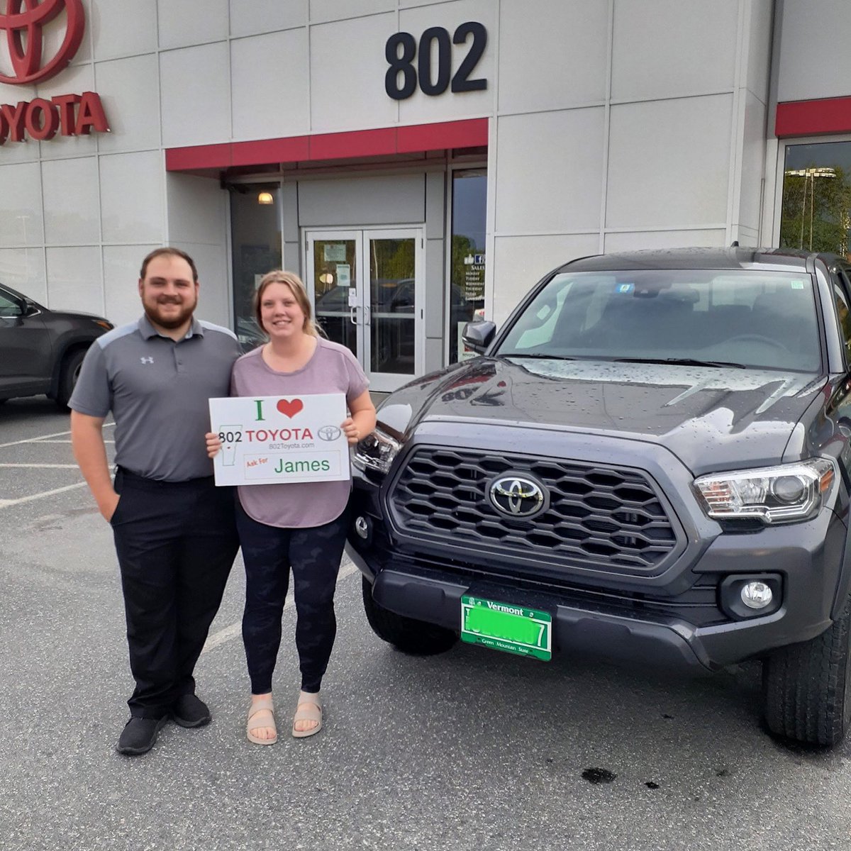 Let’s hear it for Logan and Colby, who just took a safe delivery of this 2021 #ToyotaTacoma TRD Off Road from James Brown!

Be sure to #AskforJames by calling (802)224-7241, or email jabrown@802cars.com
💪❤️🚙🏥💯
#vermontstrong #ilove802toyota #stayhealthy #staysafe