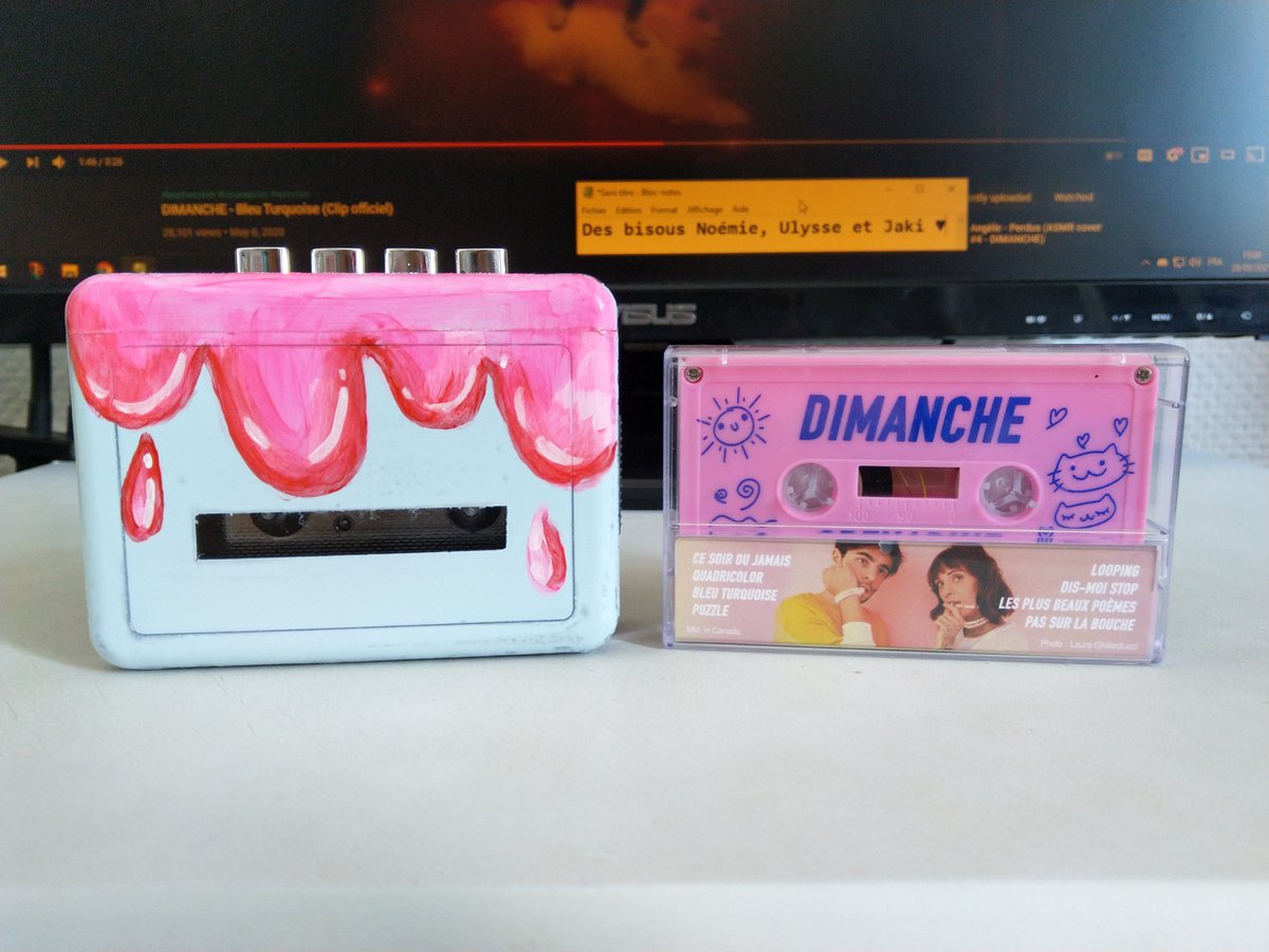 AdriElric's tweet photo. J'ai reçu la plus belle des sorties musicales aujourd'hui.

@DIMANCHE_fr vient de sortir son tout nouvel EP "Grenadine", de la belle pop douce qui fait du bien.
Alors allez streamer ça à balle les ami(e)s !💗
https://t.co/UhgYsNjhsr https://t.co/frdIzjcUSX