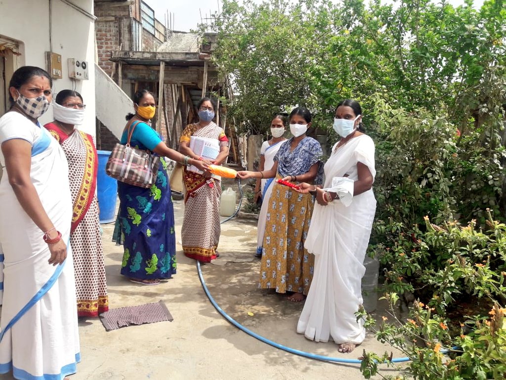 WCD_NML's tweet photo. Due of the lockdown, economically poor families are reluctant to spend on sanitary pads.
To eliminate that inadequacy, distributed sanitary pads to adolescent girls and women in the district.

@WCDTelangana
@TelanganaCMO 
@SatyavathiTRS
@KTRTRS 
@IKReddyAllola 
@musharraf_ias https://t.co/qVPW58om4M