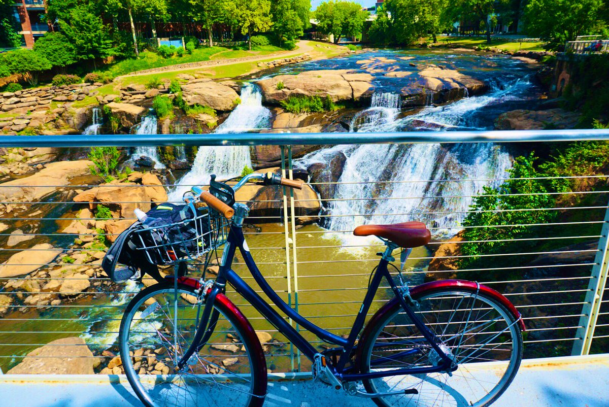 jesusfuentes80's tweet photo. After some waterfalls, the trails goes into a wooded area. Really peaceful! #bikeinnbikeout #tourismeàvélo #cycletourism 🤩 [2/3] https://t.co/BkJz9w6hgg