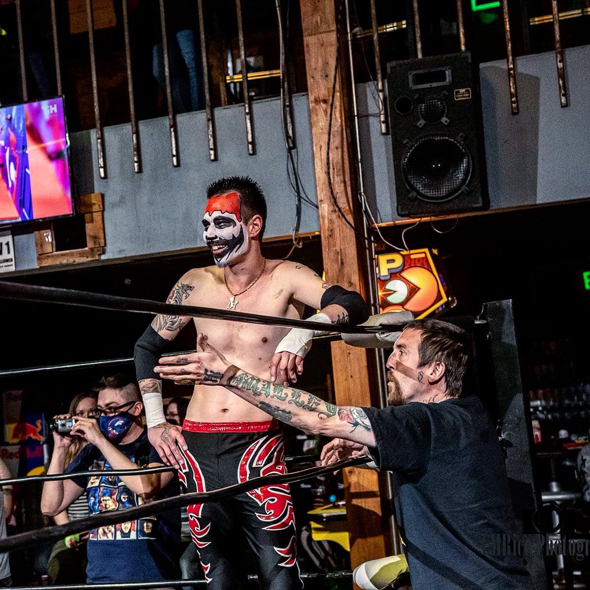 XJKhaos's tweet photo. What is a Thuggalo?
I don’t know but that’s what it is well fucc if I know
#juggalo #juggalolife #prowrestler #indywrestling #supportindywrestling #denver #colorado
#supportlocaltalents #indywrestler #primosprowrestling #whoopwhoop
Get some merch!
https://t.co/5Pp7FHoHZ1 https://t.co/eje2VZ8EYH