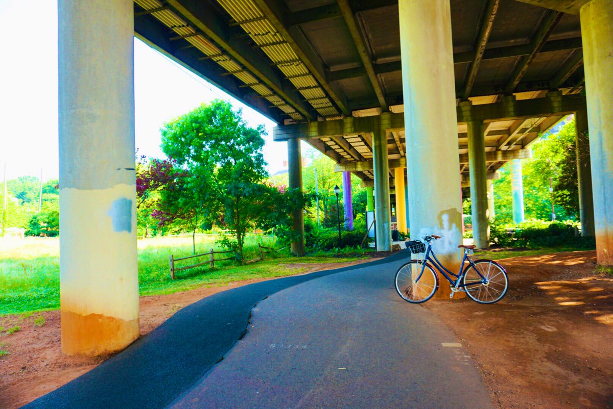 jesusfuentes80's tweet photo. Finally, I explored parts of the Swamp Rabbit Trail this AM in @CityGreenville, starting from the @swamprabbitinn. Wow! What a beautiful bicycle trail! [1/3] #bikeinnbikeout #tourismeàvélo #cycletourism https://t.co/d8MBOMVBdz