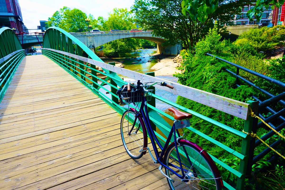 jesusfuentes80's tweet photo. Finally, I explored parts of the Swamp Rabbit Trail this AM in @CityGreenville, starting from the @swamprabbitinn. Wow! What a beautiful bicycle trail! [1/3] #bikeinnbikeout #tourismeàvélo #cycletourism https://t.co/d8MBOMVBdz