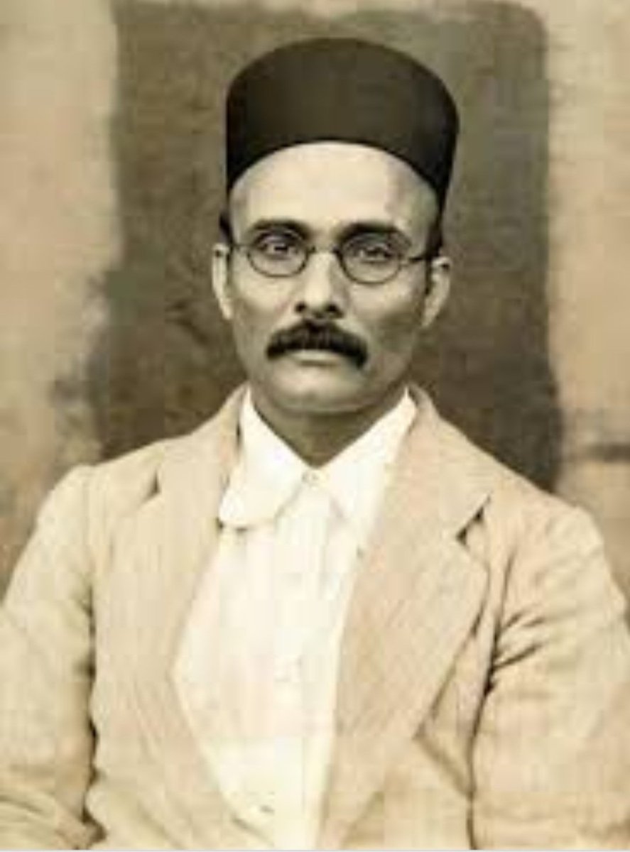 देशभक्ति, इच्छाशक्ति, त्याग, संकल्पशक्ति, अनन्य प्रतिभा, साहस, धर्मप्रेम और पांडित्य. 

इन समस्त गुणों को अगर एक मूर्ति में देखना हो तो वीर विनायक दामोदर सावरकर को देखिए।

वीर विनायक दामोदर सावरकर जी की जयंती पर्व पर सत्-सत् नमन...