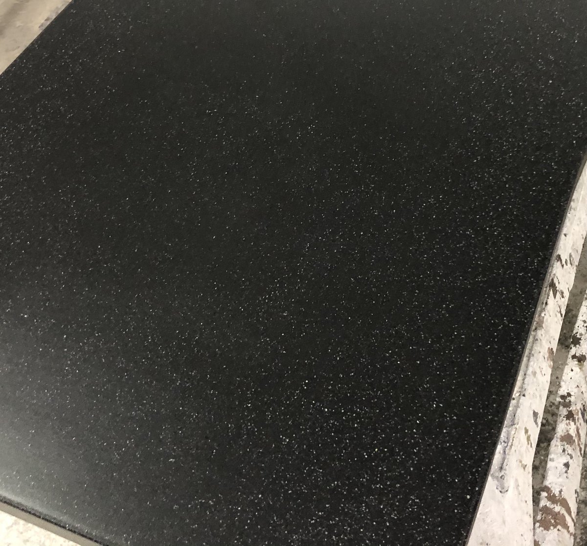 Stoneform_UK's tweet photo. Outdoor kitchen with Glass Reinforced Concrete worktop and supports in black #GRC/#GFRC #Countertops #GRCA @Stoneform_UK @SolidSoulDesig1 #outdoordining https://t.co/kWw9ivBFgE