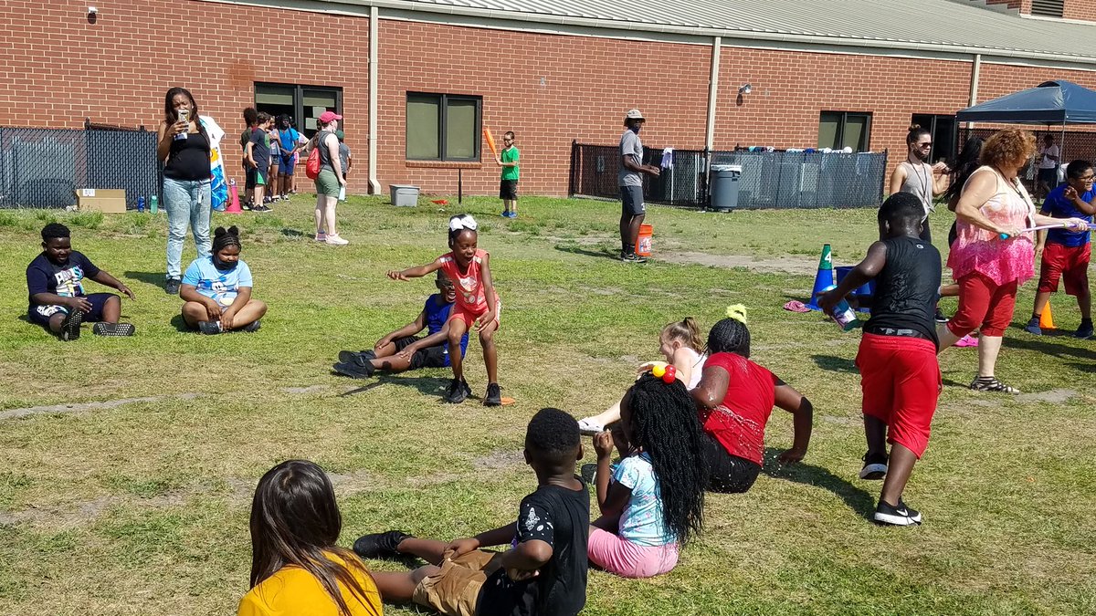 Samantha Blake tweet media