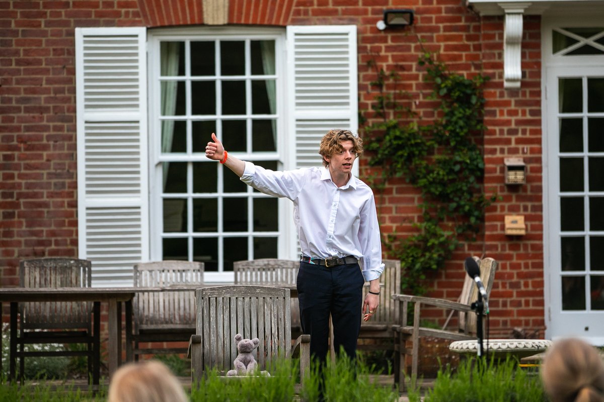 WellingtonUK's tweet photo. It was a pleasure to welcome pupils and parents back to The Lodge for Shakespeare in the Master's Garden last night! Wonderful performances all round with some eye-catching costumes featured too... 👏  🎭 https://t.co/0Lr4I62QZg