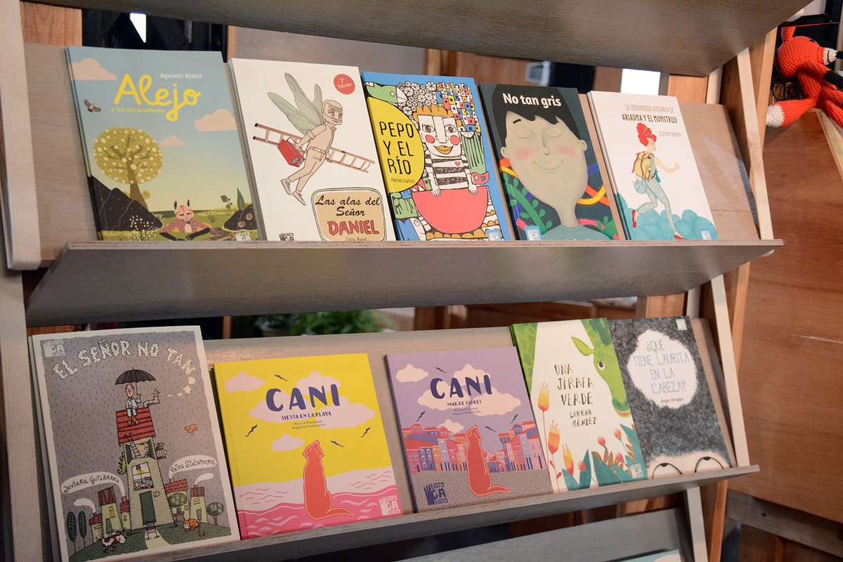 MFCulturales's tweet photo. ¿Te gusta leer?🤓 Te presentamos a la editorial santafesina 𝗟𝗜𝗦𝗧𝗢𝗖𝗔𝗟𝗜𝗦𝗧𝗢📚 

Además de libros ilustrados para niñes, también publican libros para "grandes lectores": una colección de narrativa, otra de poesía y otra más de fotografía📸📙 https://t.co/JLGIfSkEBk