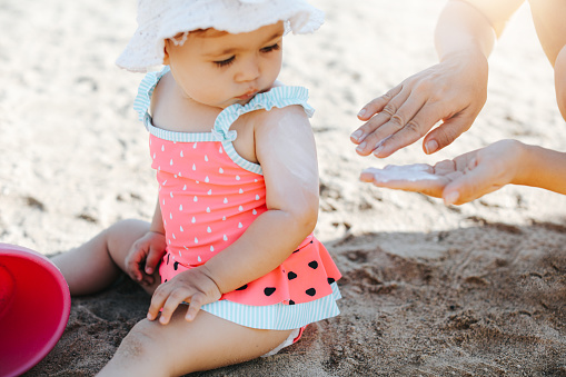 5StarLifeIns's tweet photo. Join #5StarLifeInsurance as we recognize today as #dontfryday as part of Skin Cancer Awareness Month.
Each year there’s more new cases of #skincancer than breast, prostate, lung & colon cancers COMBINED. Check out a few facts from @skincancerprev:
https://t.co/x8BtQQkpF3 https://t.co/Ft2N1uSRkX