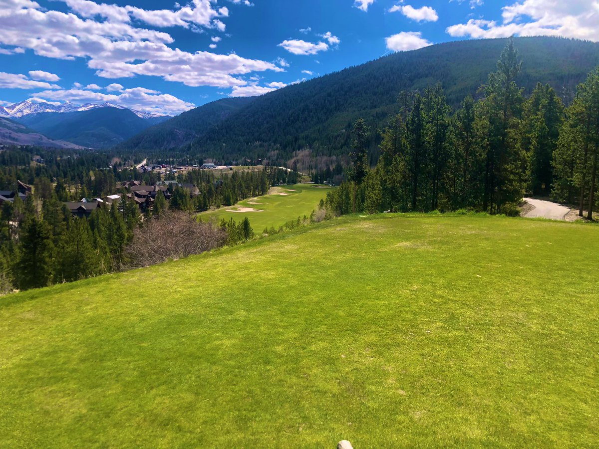 CoachKiraly's tweet photo. Happy Birthday to me! #GolfCO 🏌🏽
❤️ @Mrs_CoachKiraly https://t.co/81vvPeeeuS