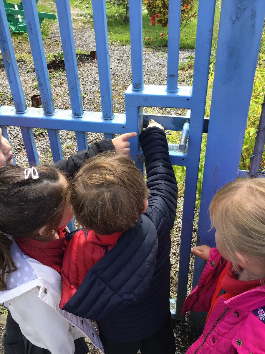 PontRichards's tweet photo. Shapes shapes everywhere! Today we went on a shape hunt looking for circles, squares, rectangles and triangles. #maths #eyfs https://t.co/JEaco1kn5r