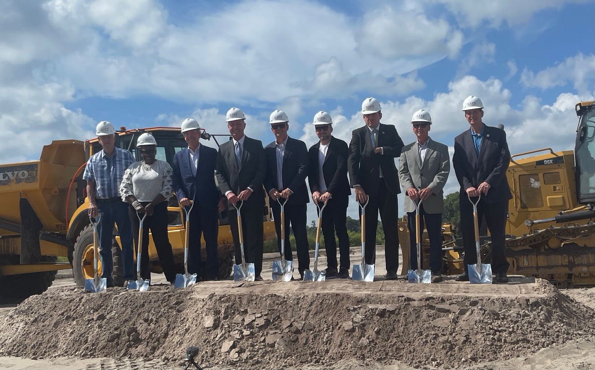 AKCity55's tweet photo. We are so excited for our 1st warehouse, showroom &amp; corporate office location in Tampa. Proud to bring 500+ jobs to the area too &amp; serve the amazing community of Tampa. 

Coming to you in 2022! ❤️👏🏗💪

#CITYFurniture #ContinuousImprovement #Expansion #Growth #NewLocation #Tampa https://t.co/7p8GzByAEY