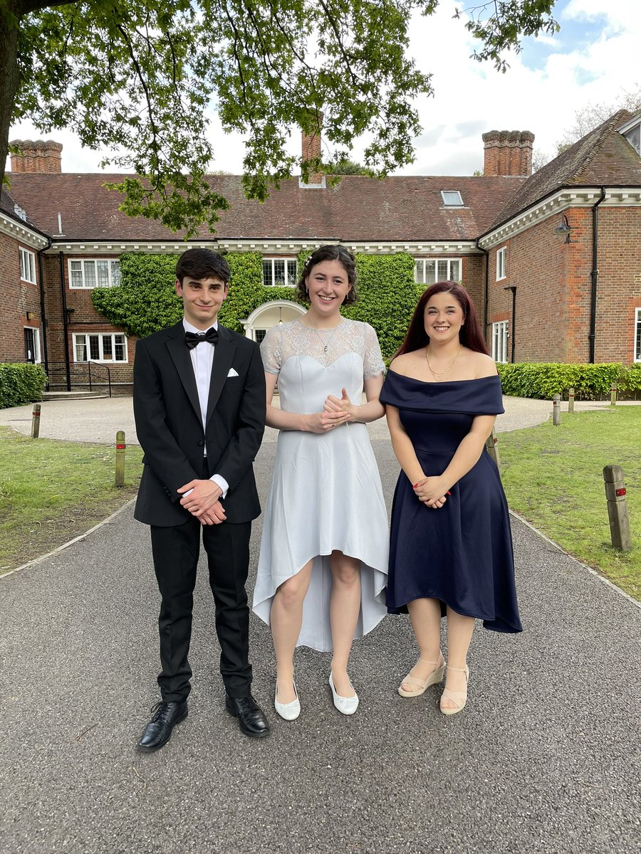 lhsboarding's tweet photo. Today we say farewell to our year 13 boarders, Matthew, Heidi, Niamh and Lauren. It has been great to have them as part of the boarding community and we wish them the best of luck for the future!

@LuckleyHouse @BSAboarding #iloveboarding #leavers #goodluck https://t.co/pqXbhJk3cy