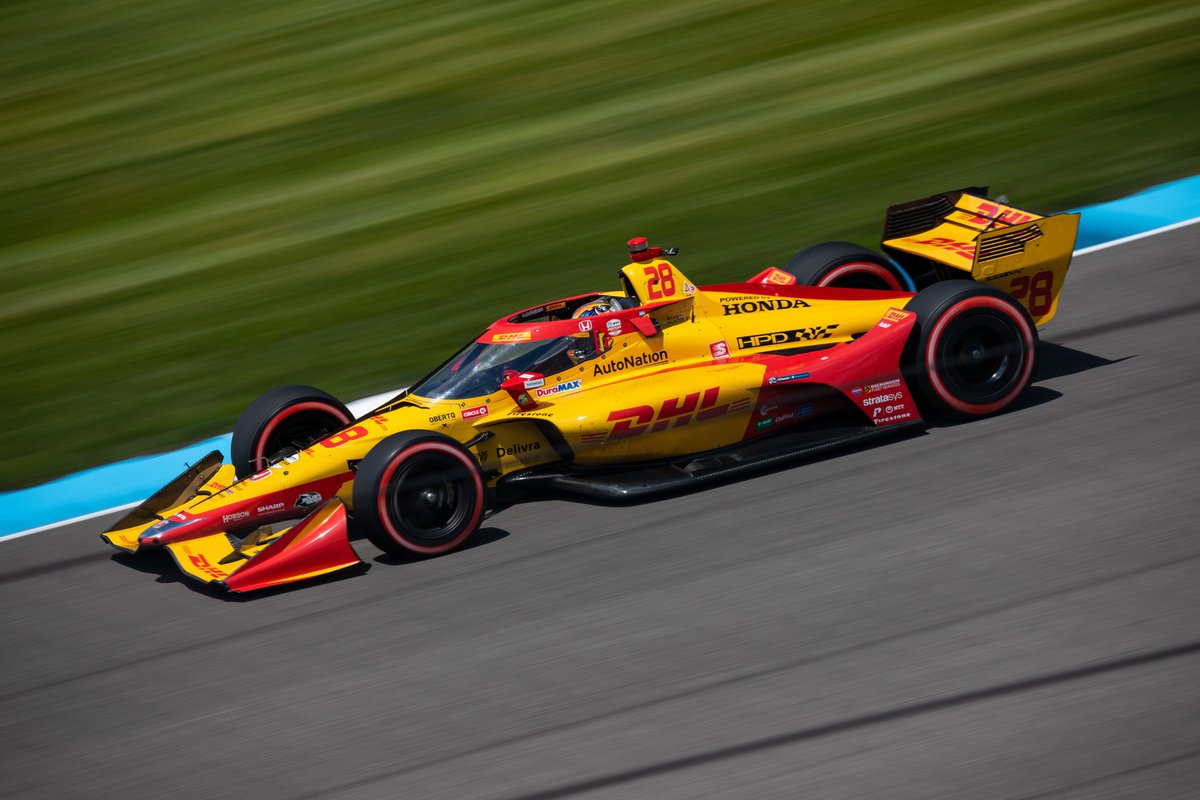 DuraMAXoil's tweet image. It's race day! Catch DuraMAX on the side of @RyanHunterReay's #SpeedOfYellow race car at the Indy 500 today at 11:00am ET! @FollowAndretti 

#DHLTeamRHR | #AllAndretti