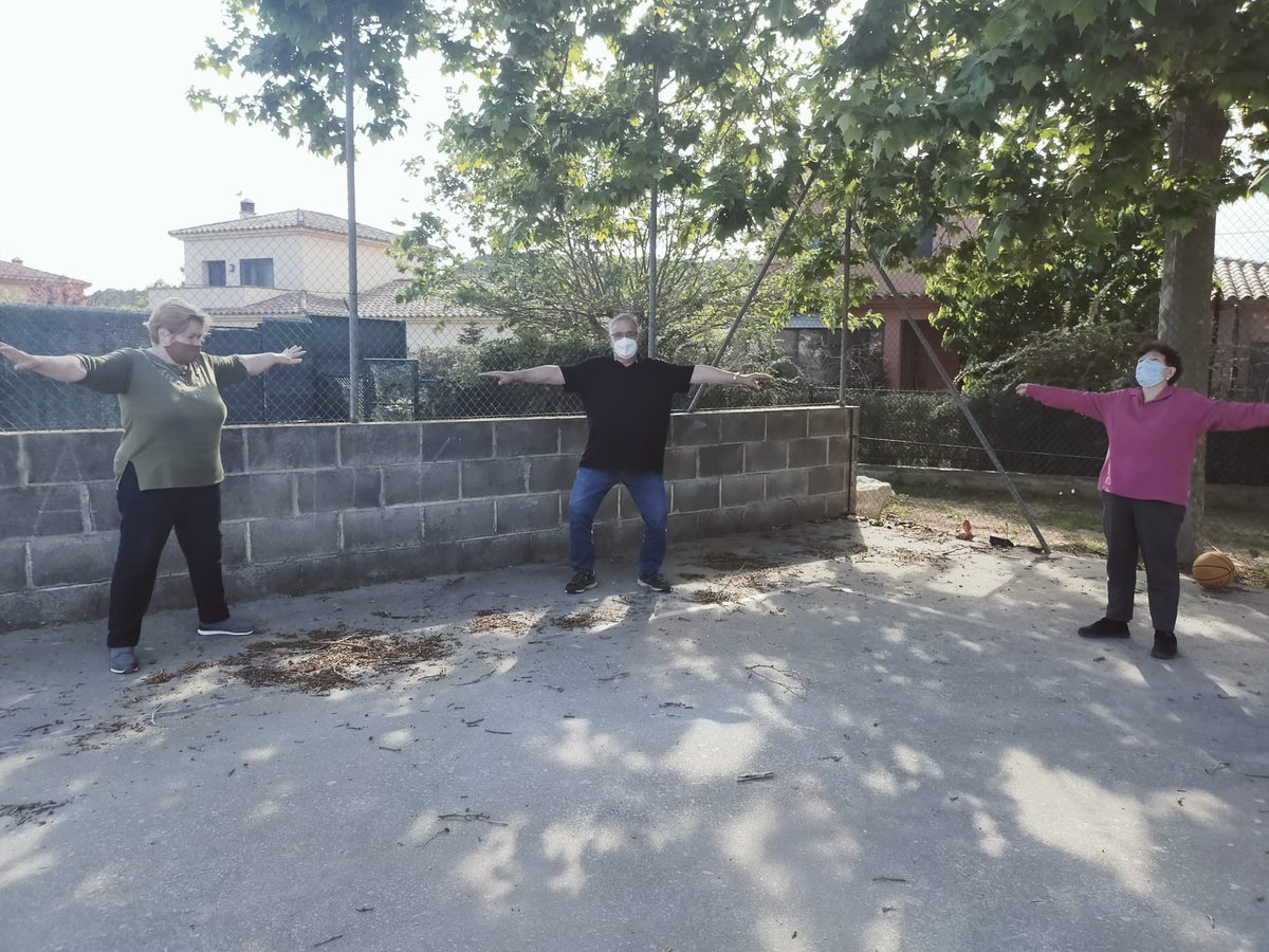 UrbanSalut's tweet photo. Dinamitzacions a Pontós, Portbou, Riumors i Sant Climent Sescebes durant el mes de Maig 2021. Sempre respectant les distàncies de seguretat i amb mascareta. 
@Dipsalut @StClimentAjunt @AjPontos #portbou #riumors https://t.co/7UIkxI22mh
