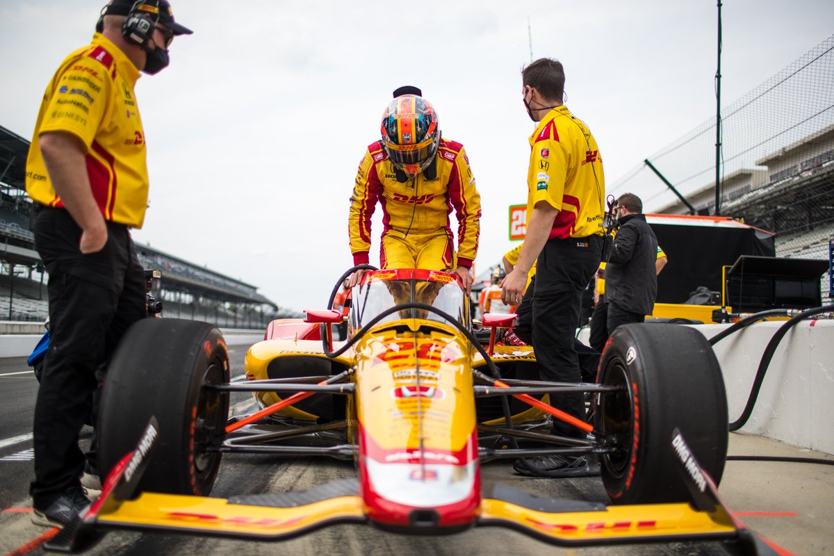 DuraMAXoil's tweet image. It's race day! Catch DuraMAX on the side of @RyanHunterReay's #SpeedOfYellow race car at the Indy 500 today at 11:00am ET! @FollowAndretti 

#DHLTeamRHR | #AllAndretti