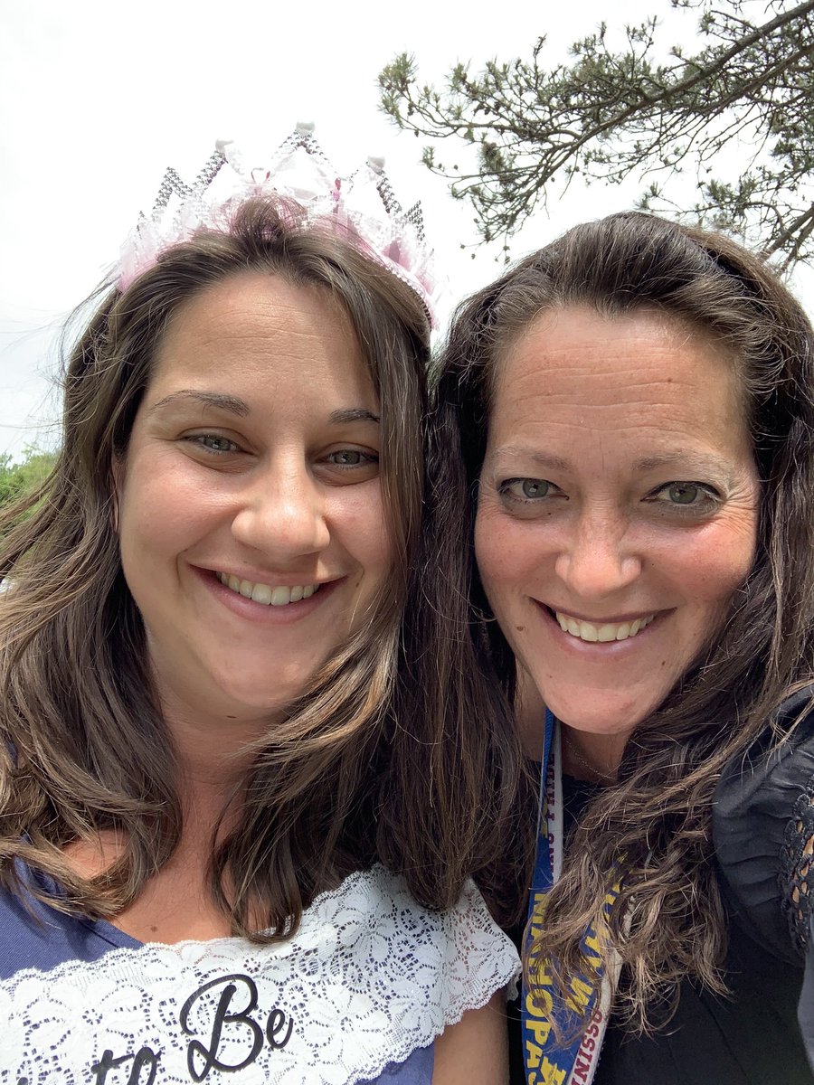 Celebrating one of my favorites on her last day before maternity leave♥️ #momtobeagain #lunchoutside @MsFerraro_Oss @EMercadoAP @OssiningSchools @AMD_ROCKS @MahopacSchools